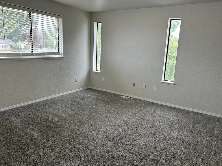 1208 S 43rd Ave — Photo 15