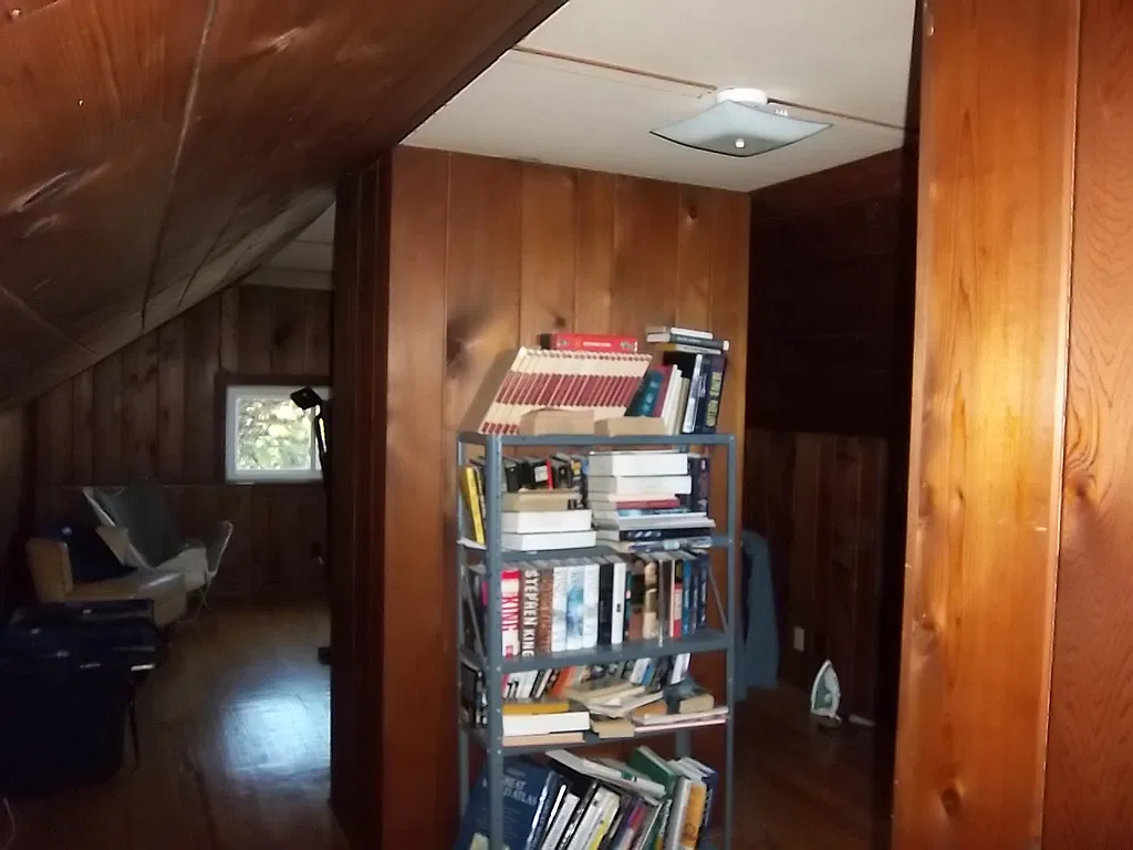 1 bed, 1200 sqft, $925 — Photo 2