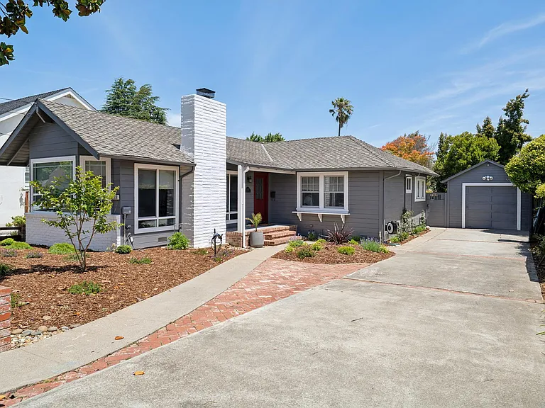 228 Channing Rd — Photo 1