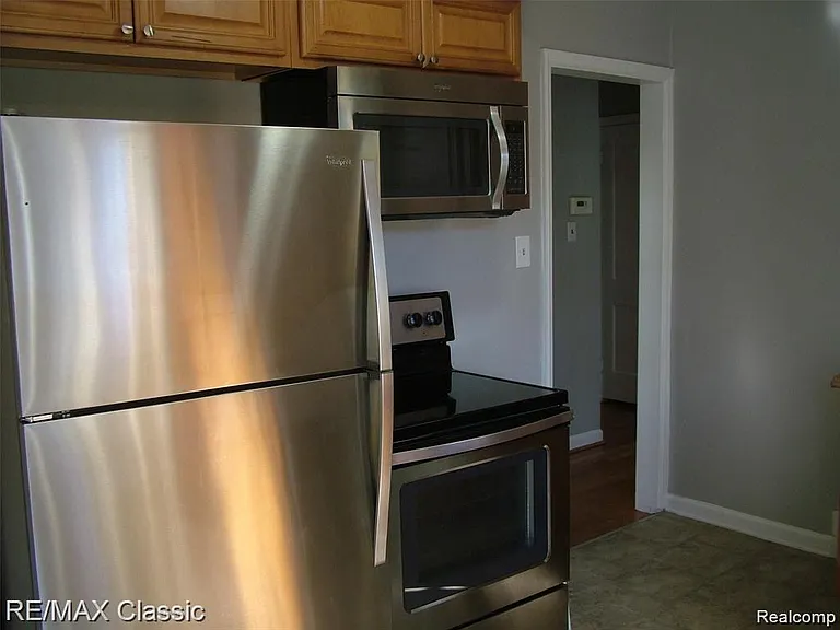 2702 N Main St — Photo 7