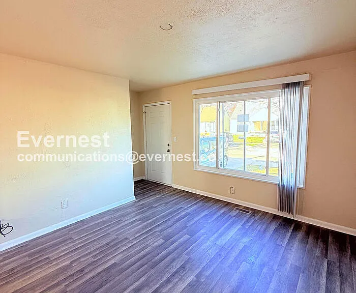 24612 Berry Ave — Photo 8