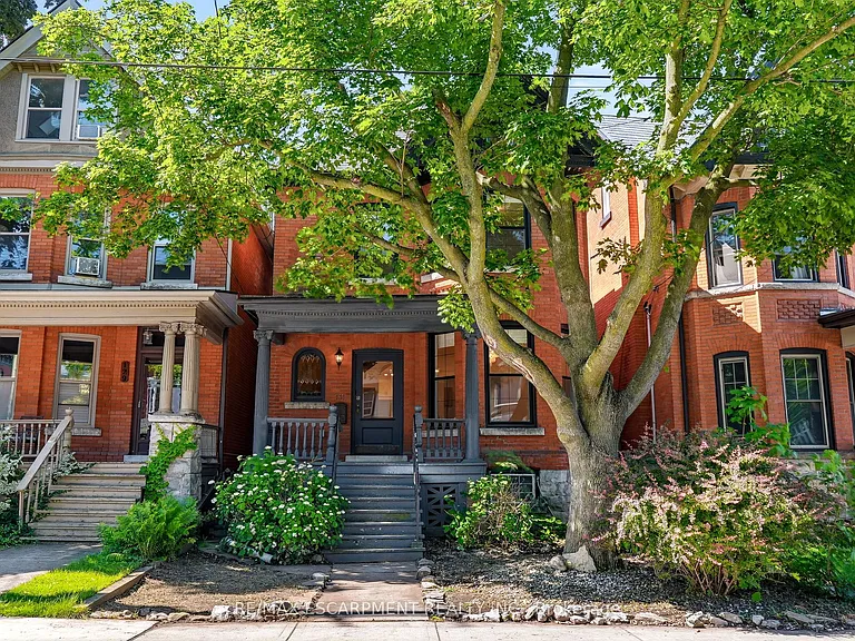 131 Markland St — Photo 1