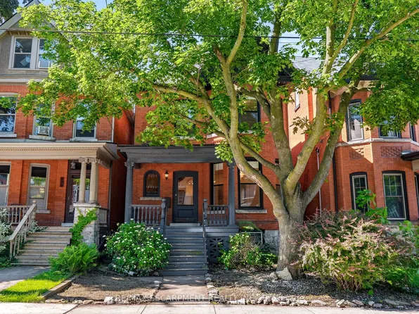 131 Markland St, Hamilton, ON L8P 2K3
