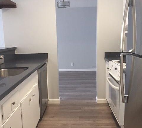 Kitchen with Quartz Counter Top