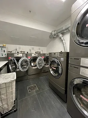 Rented by VRE | media 5