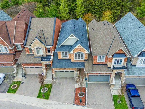 12 Mack Clement Ln, Richmond Hill, ON L4S 0G2