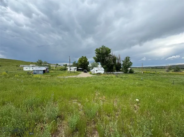 920 Highway 10 E #E, Greycliff, MT 59033