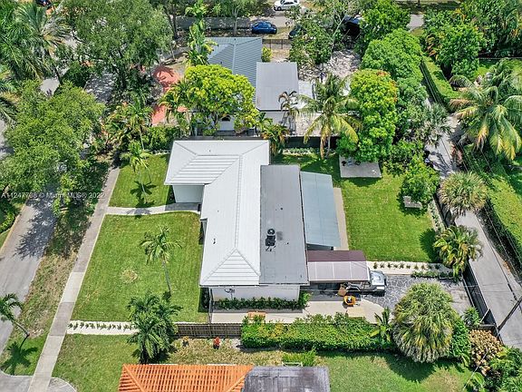 4th image of 114 NW 109th St