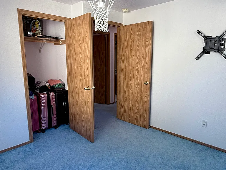 1st bedroom inside view