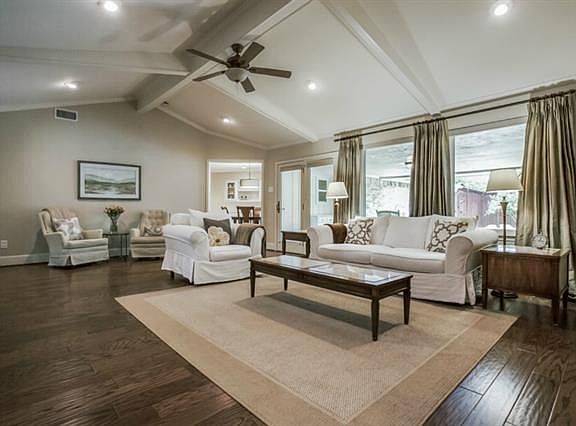 3rd image of 3843 Echobrook Ln