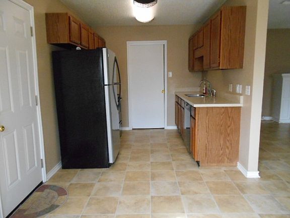 5th image of 4218 Christie Cir