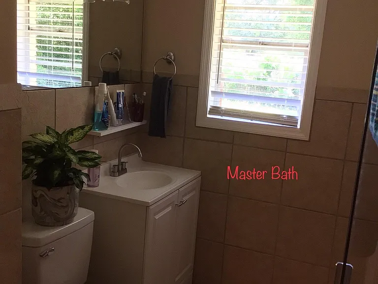 6112 Potomac Cir — Photo 32