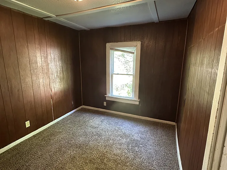 1531 Johnson Ave — Photo 8