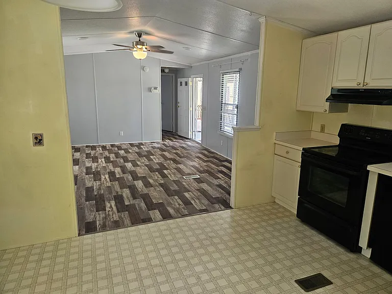 156 Lexie Ln — Photo 8