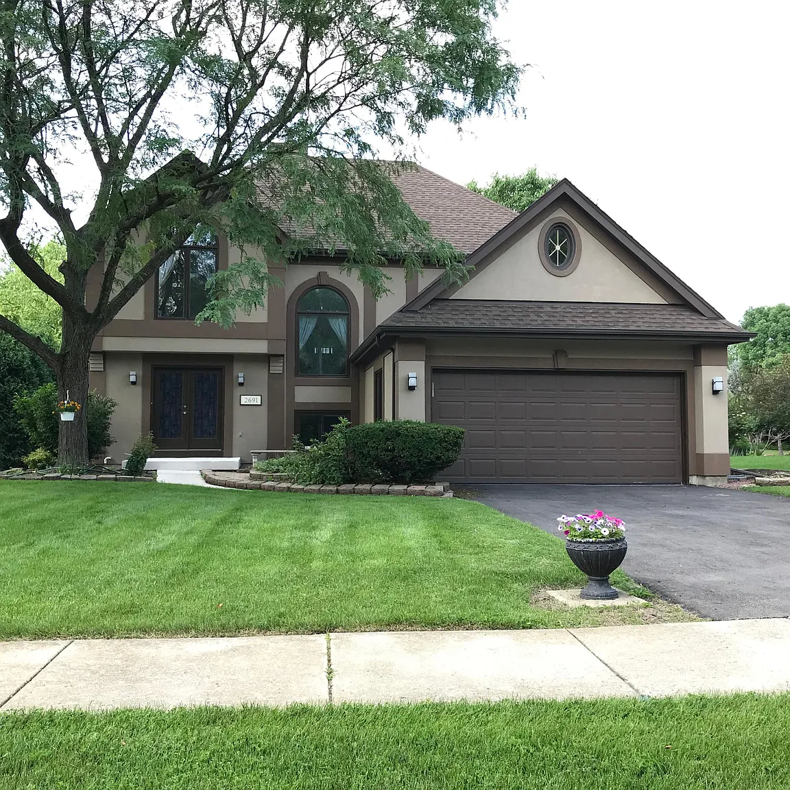 2691 Shetland Ln photo 1