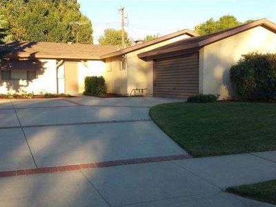 10526 Hillview Ave, Chatsworth, CA, 91311