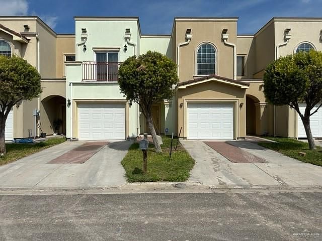 1st image of 3900 W Daffodil Ave