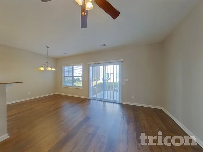 926 Dawsons Park Way — Photo 3