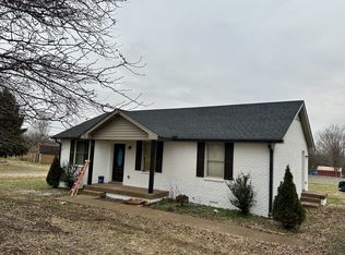 1232 S Russell St, Portland, TN 37148