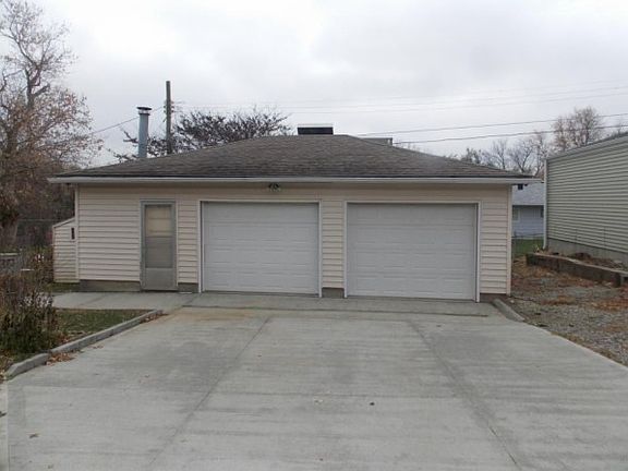 4th image of 3148 Sylvanie St