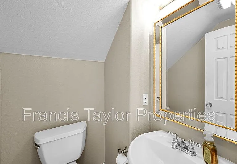 2621 Matera Ln — Photo 21