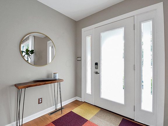 3rd image of 358 Lambourne Ave