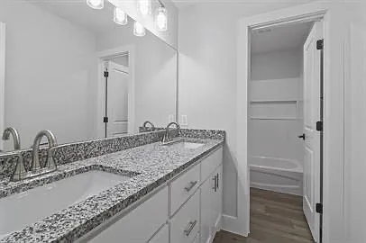 406 W 6th St #1 — Photo 11