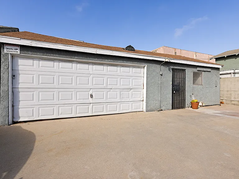 619 W Kelso St #B — Photo 12