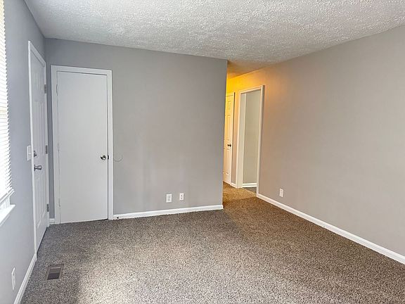 3rd image of 2213 Glory Dr