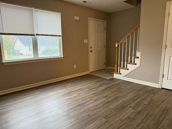 3rd image of 227 Black Hawk Cir #A