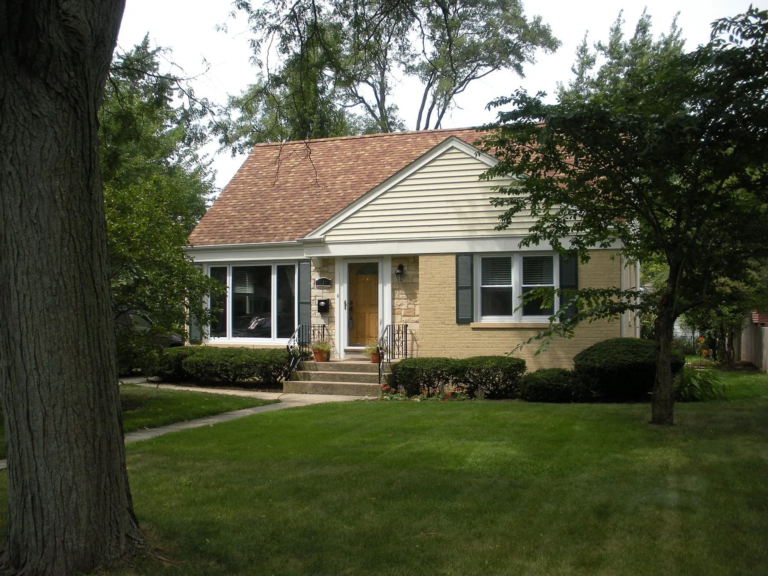 114 Mohawk Dr photo 1