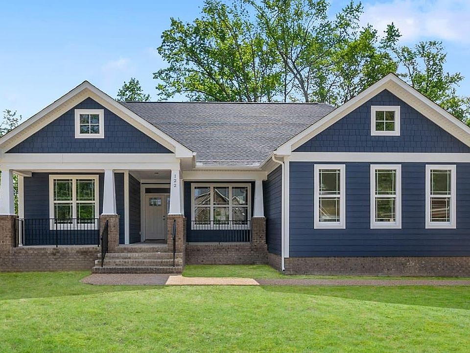 Craftsman Architectural Style Sideload Garage