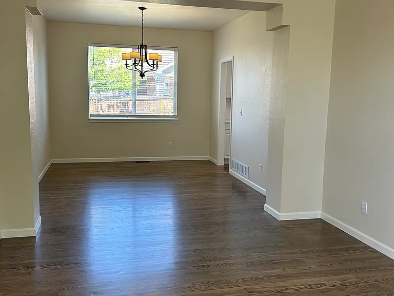 10333 Spruce Ct — Photo 6