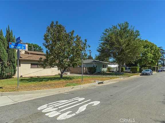4th image of 203 Benrud St