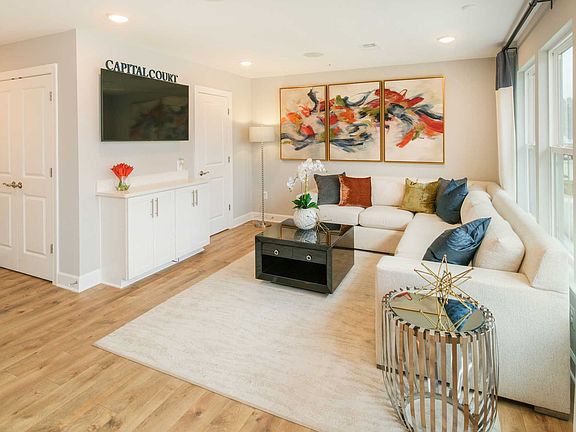 5th image of 9605 Capital Ln #3G0F8U