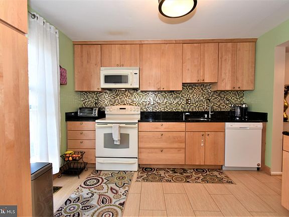 4th image of 11931 Bargate Ct