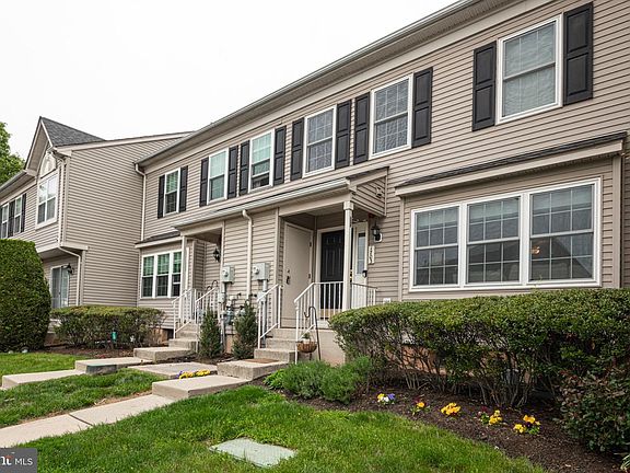 2nd image of 1703 Briarwood Ct #1703