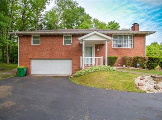 112 Morningside Dr, Butler, PA 16002