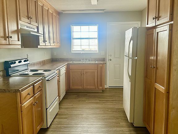 3rd image of 1501 Myrtle St #Stapta6