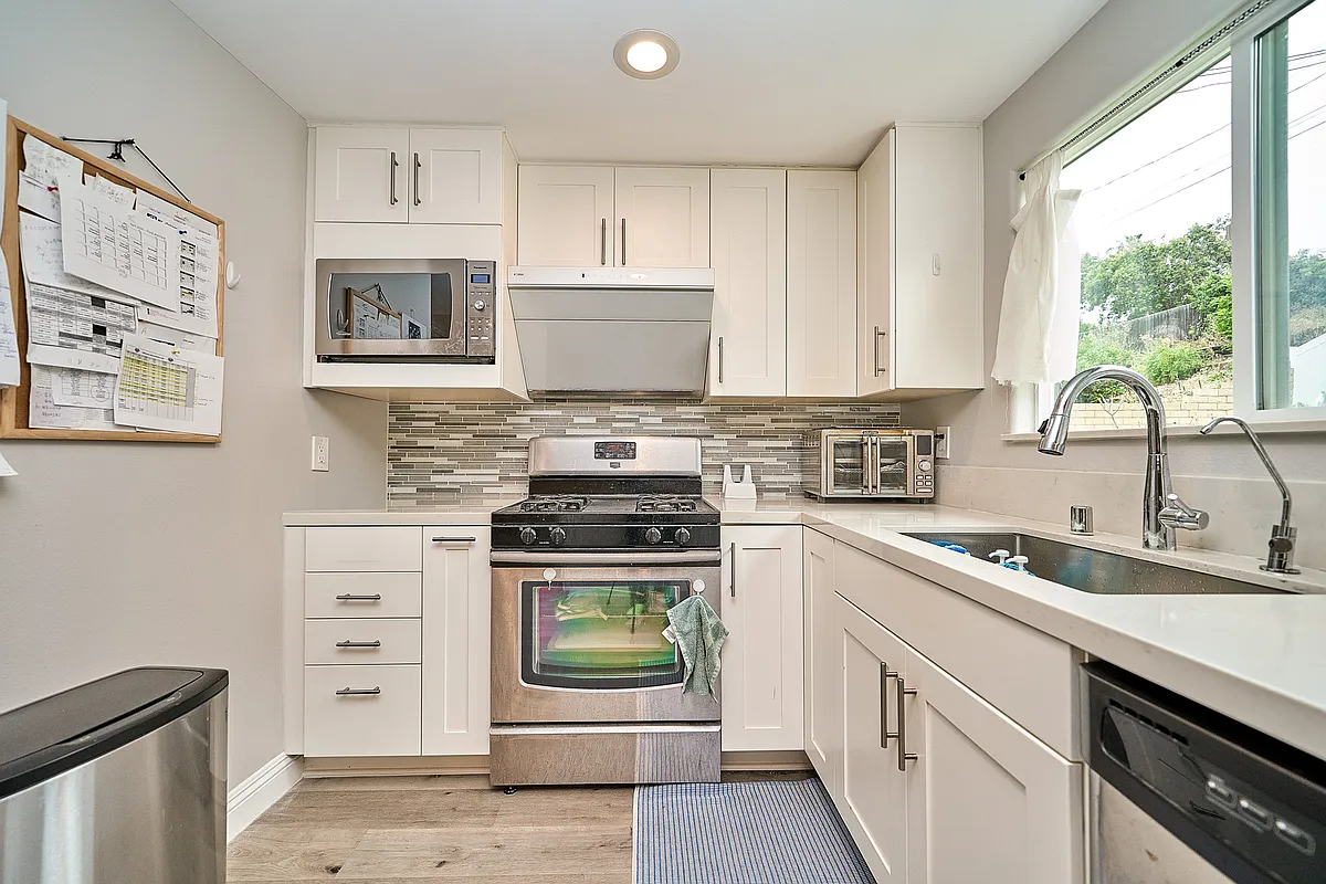 Building Photo - 21725 Lost River Dr