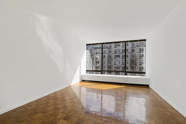 Rented by MNS | media 3