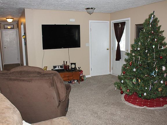 4th image of 5190 Fern Ave