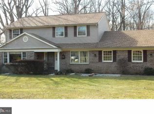 262 Watergate Dr, Langhorne, PA 19053
