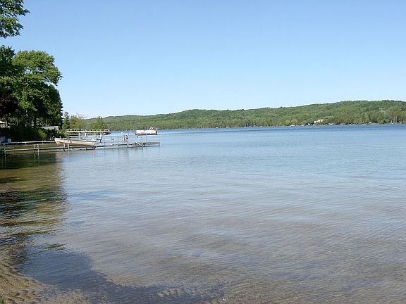 3rd image of 2041 S Lake Shore Dr