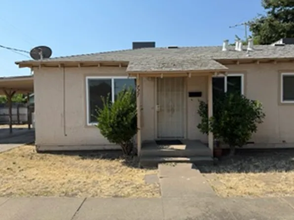 727 Pleasanton Pl, Oakdale, CA 95361