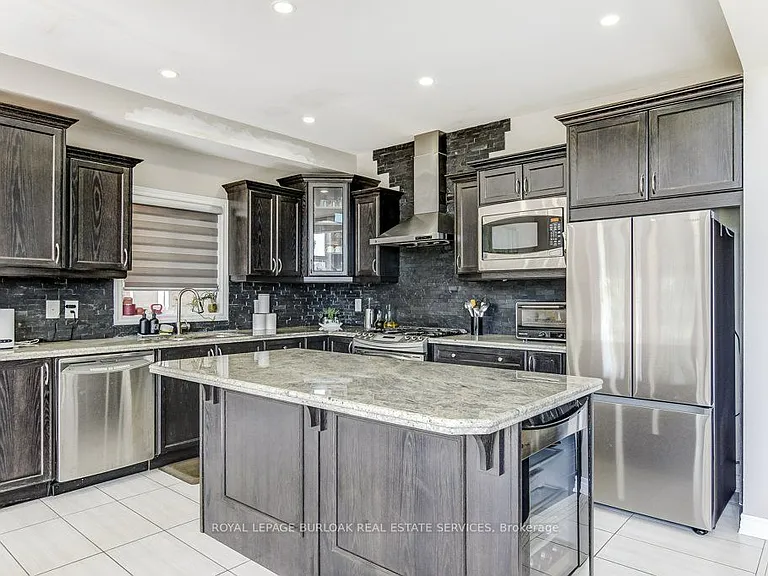 182 Fair St — Photo 11