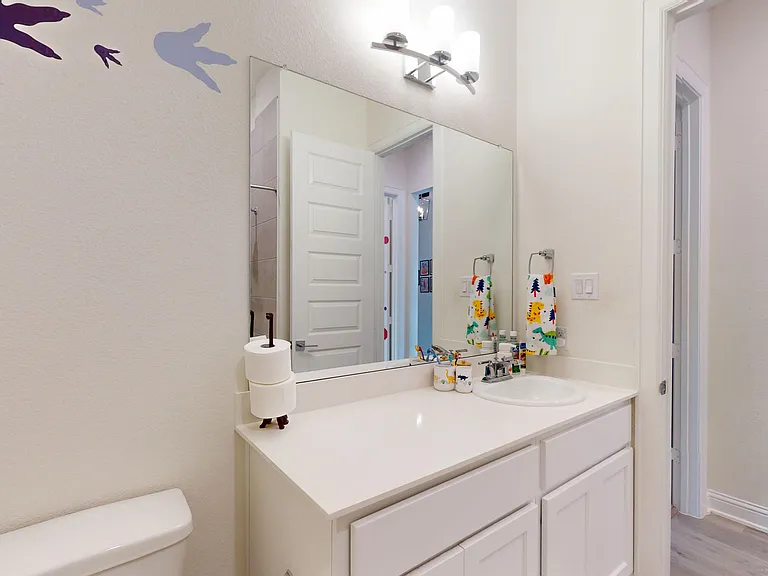 4611 Columbus Dr — Photo 14