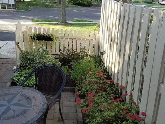 4th image of 1565 Butterfly Ct