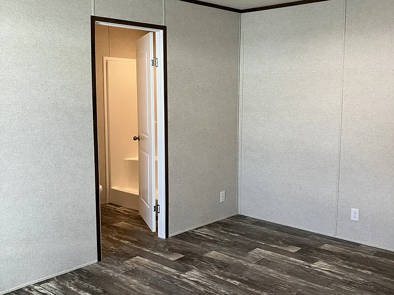 500 W Payton St #4 — Photo 9