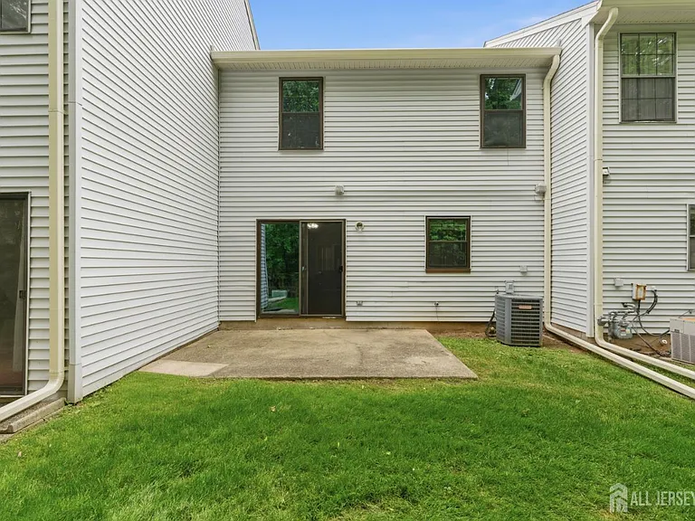 2804 Cricket Cir — Photo 23